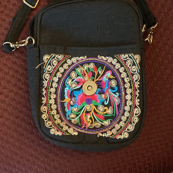 Intricate cross-body bag - Picture 3 of 5